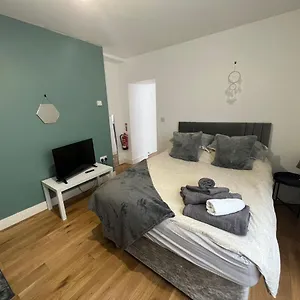 Dream Weaver , Swansea United Kingdom